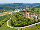 Luftaufnahme von Schloss Kapfenburg
