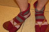 Tatsaechlich - solche Latschen und Socken wurden ueberall vor 1800 Jahren getragen